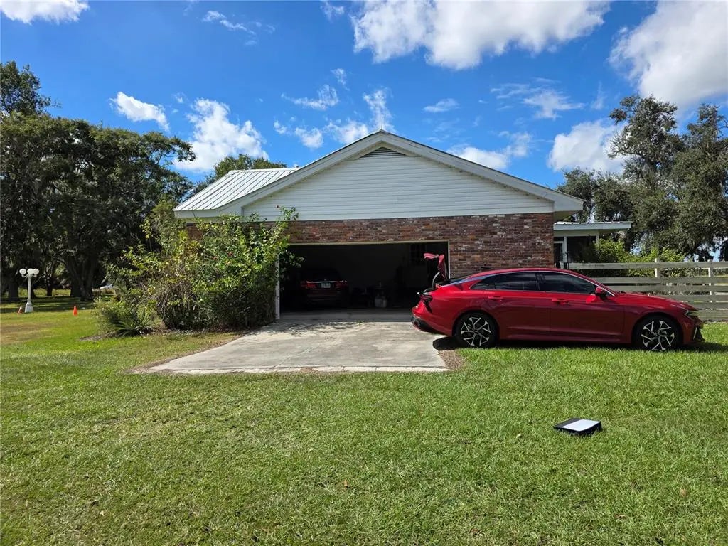 2011 County Line Road E, FORT MEADE