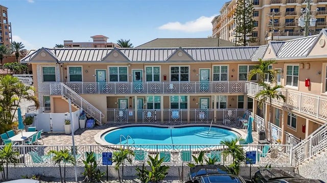 530 Mandalay Avenue 102, CLEARWATER BEACH