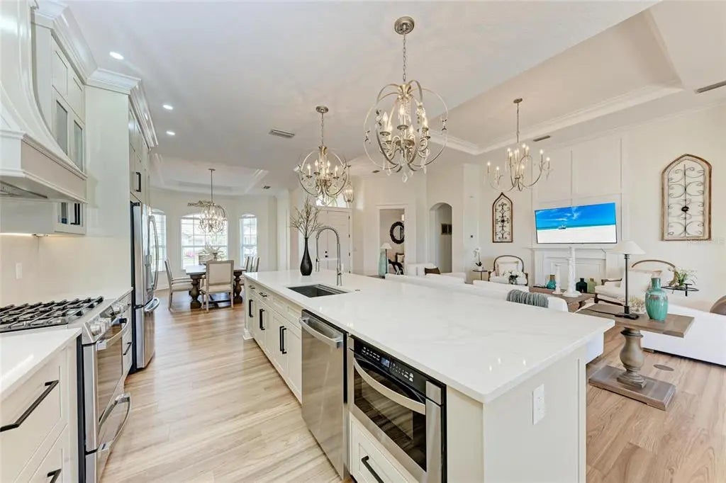 Gulf Shores Realty: 6 12d368ae8b681a9ced731a8d3074aeda l