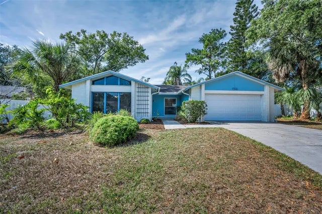 7404 Clearview Drive, TAMPA