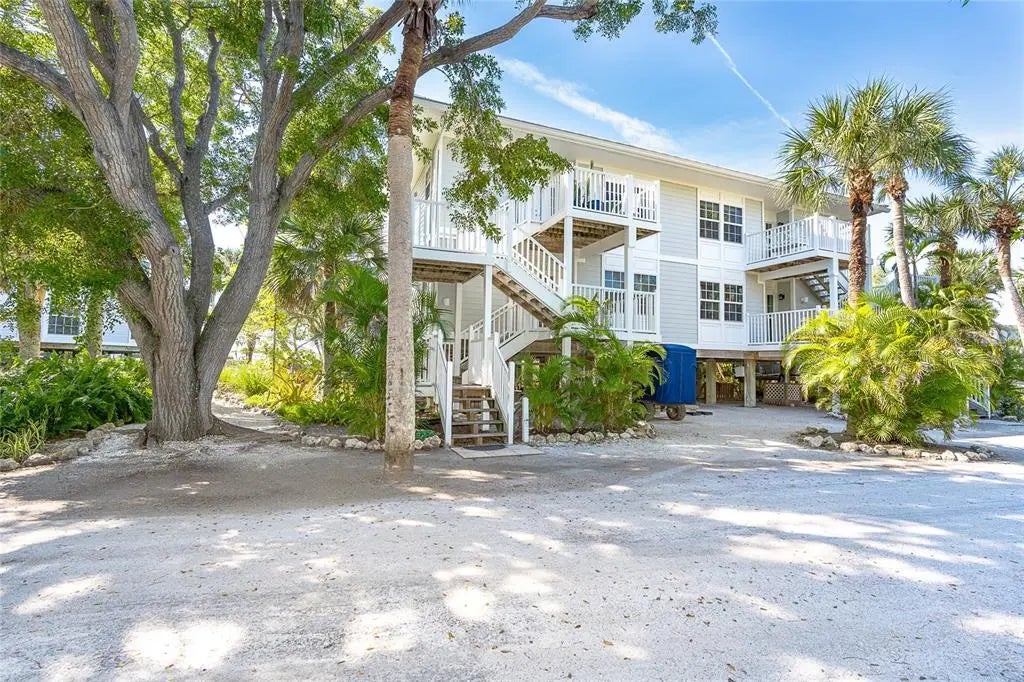 Gulf Shores Realty: 2 7aa167bf6ec96e6f2adf25e0a352cfbd l