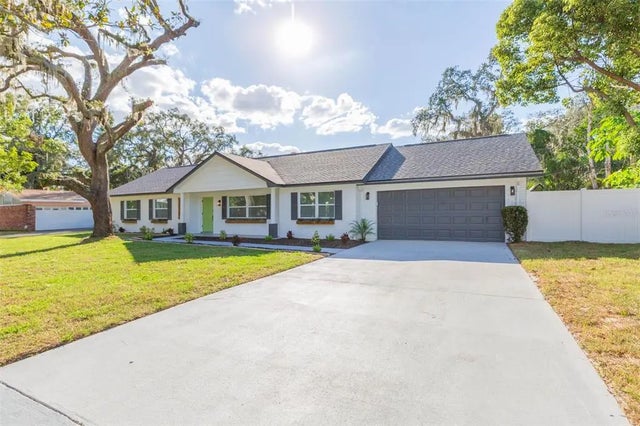 713 Grand Circle, TEMPLE TERRACE