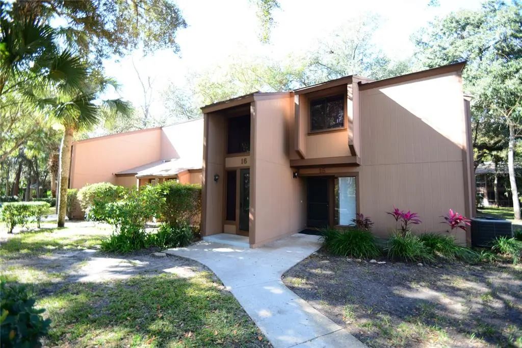 16 Oakmont Court 16, PALM COAST