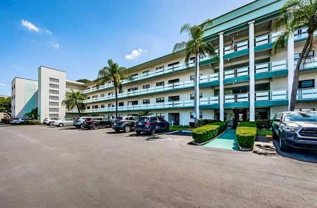 5970 80th Street N 405, ST PETERSBURG