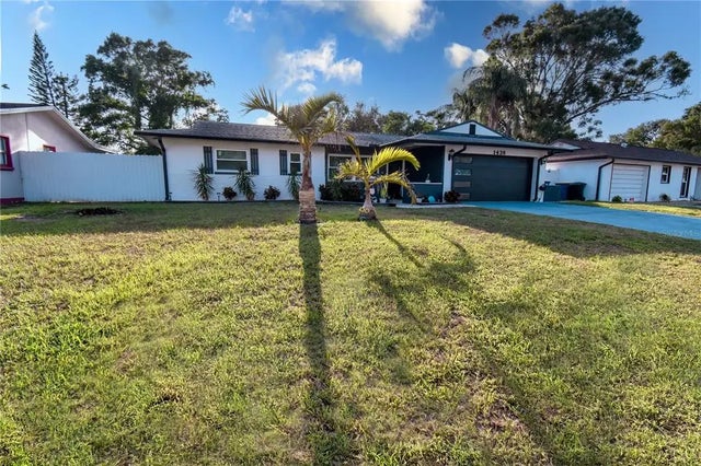 1438 S Hillcrest Avenue, CLEARWATER