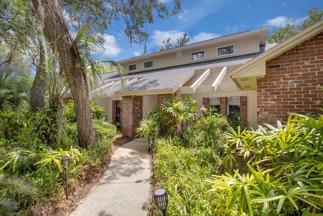 204 Green Lake Circle, LONGWOOD