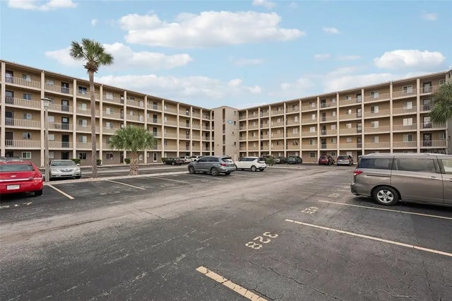 3606 Lake Bayshore Drive K224, BRADENTON