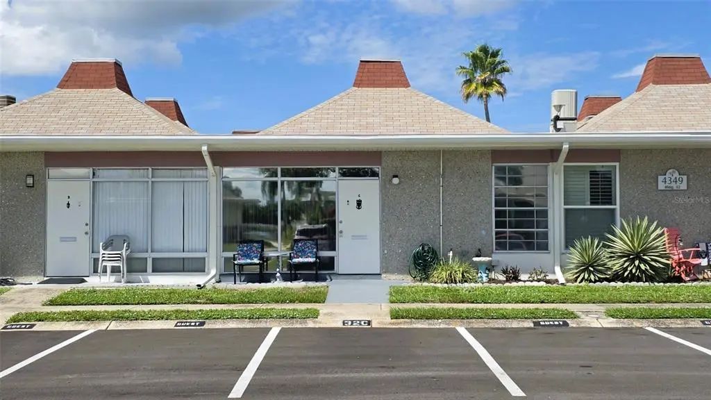 4349 Tahitian Gardens Circle C, HOLIDAY