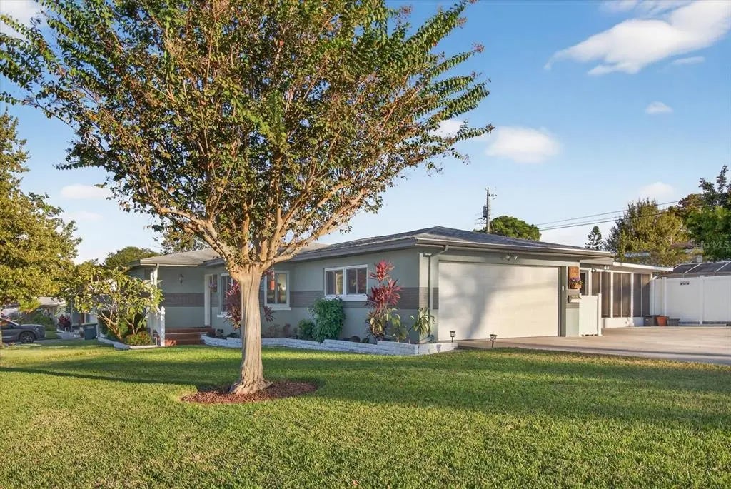 1241 S Lake Drive, CLEARWATER