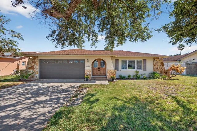 9309 120th Street, SEMINOLE
