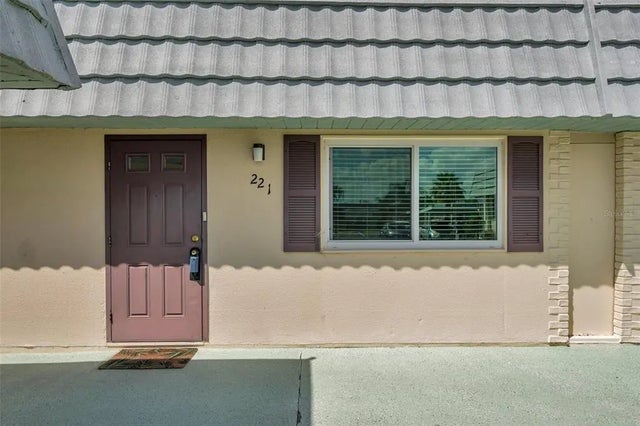 1801 Bedford Terrace 221, SUN CITY CENTER