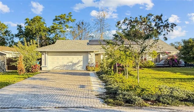 8143 Wooden Drive, SPRING HILL