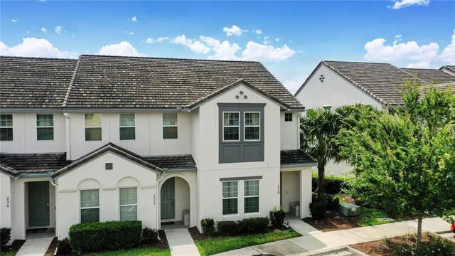 228 Captiva Dr, DAVENPORT