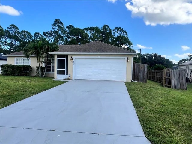 421 Nw Helicon Avenue Nw, PALM BAY