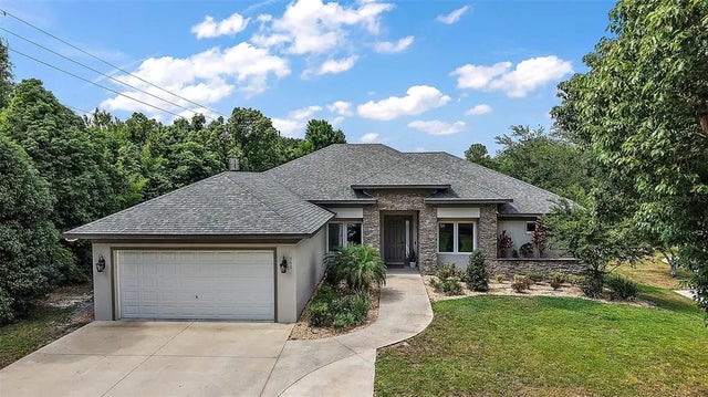 562 Dowling Circle, LADY LAKE