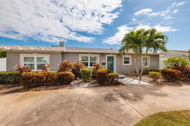 9101 Sun Isle Drive Ne, ST PETERSBURG