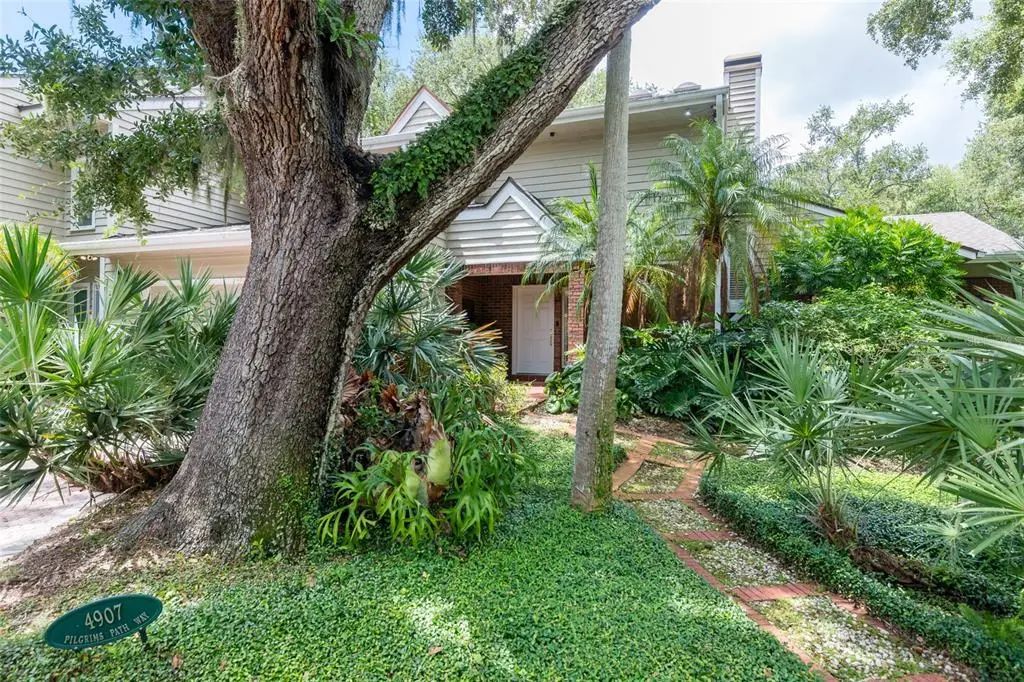 4907 Pilgrims Path Way, TAMPA