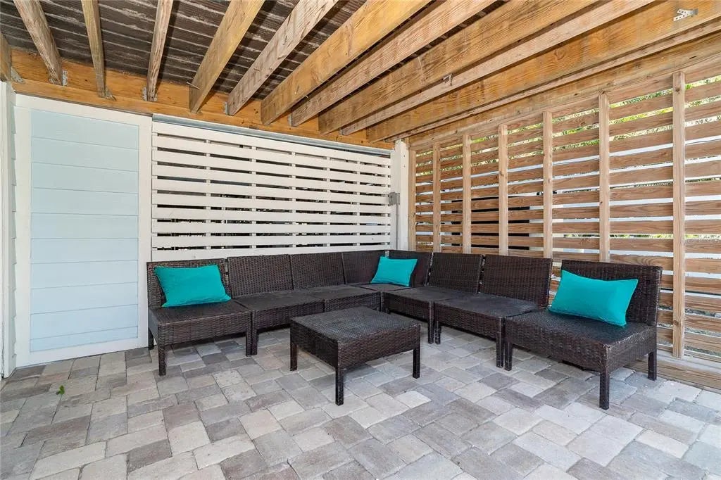 Gulf Shores Realty: 29 1acc36969ef1e8f32a37e46d2d8a9e2d l