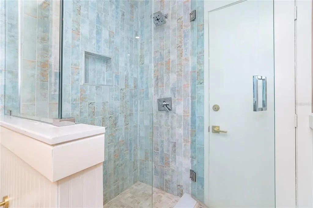 Gulf Shores Realty: 42 2edbac6033c75aaf54328b41249fbbce l