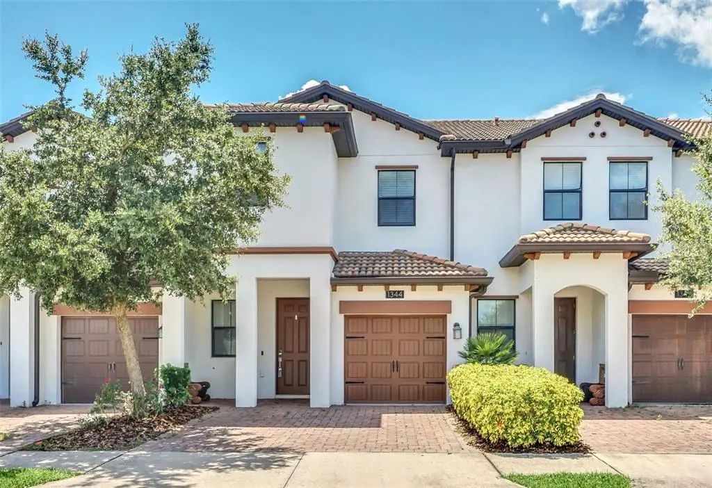 1344 Royal St George Boulevard, DAVENPORT