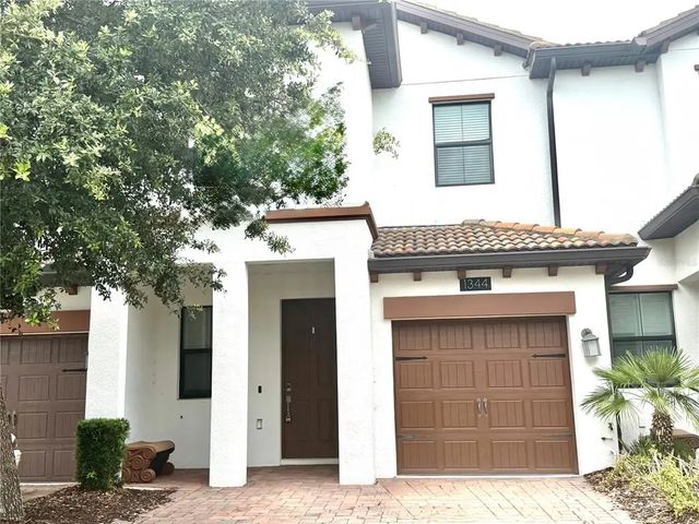1344 Royal St George Boulevard, DAVENPORT