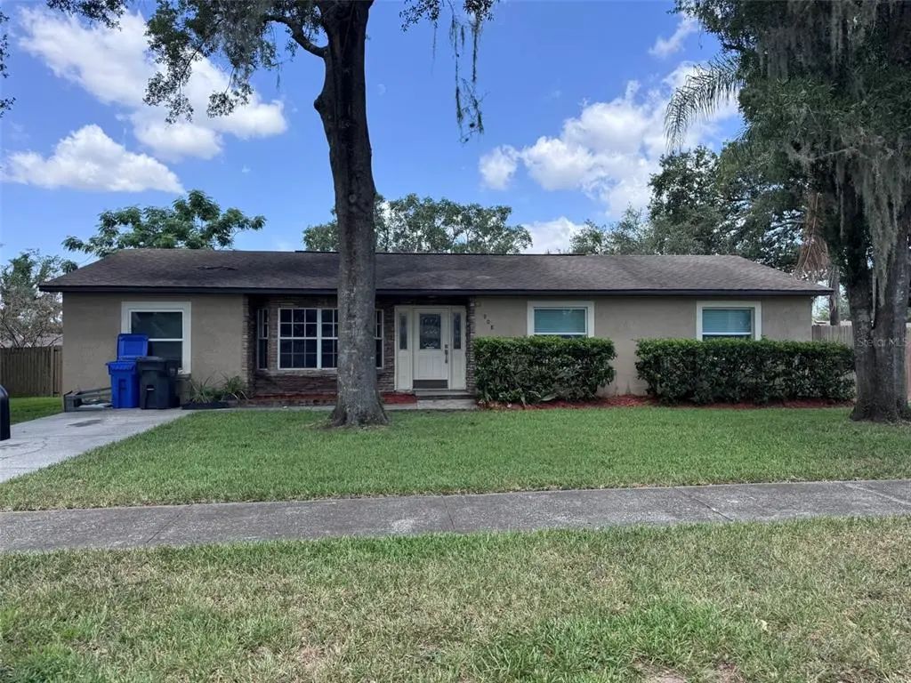 908 Silver Ridge Way, VALRICO