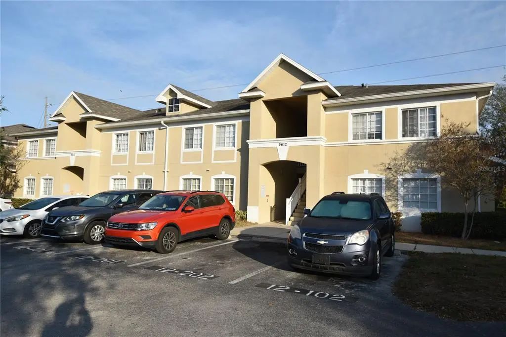 9612 Seadale Court 201, RIVERVIEW