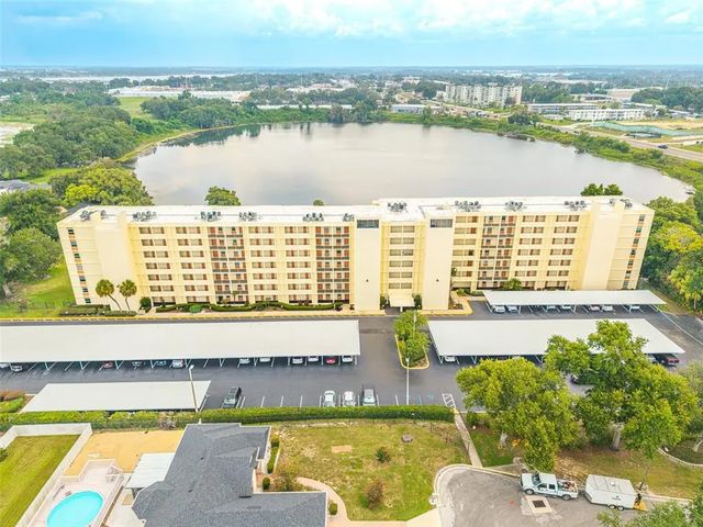 700 Mirror Terrace Nw 511, WINTER HAVEN