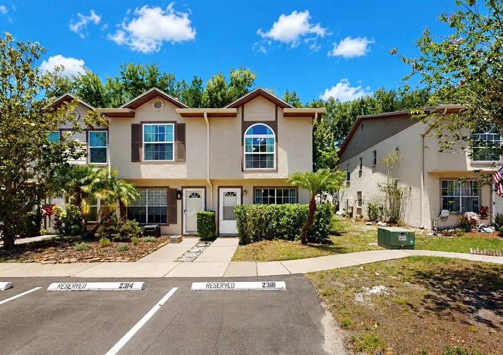 2316 Fletchers Point Circle, TAMPA