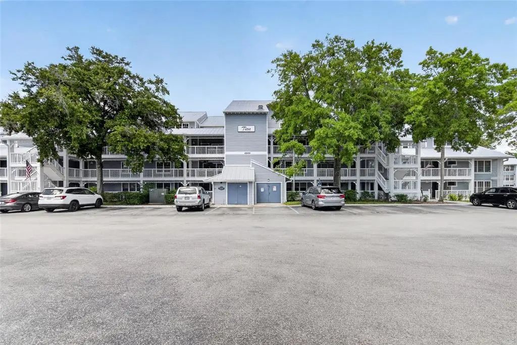 2599 Dolly Bay Drive 305, PALM HARBOR