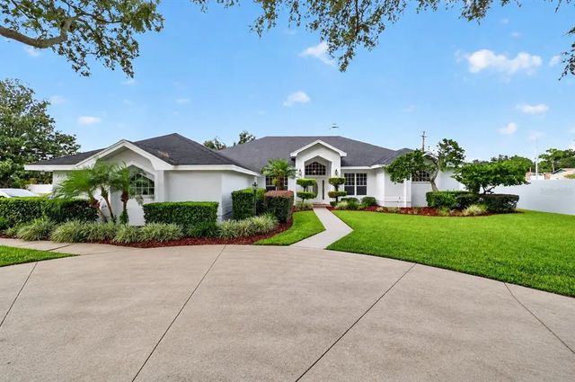 734 Highlands Place Boulevard, LAKELAND