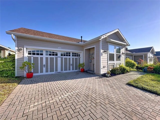 373 Alcove Drive, GROVELAND