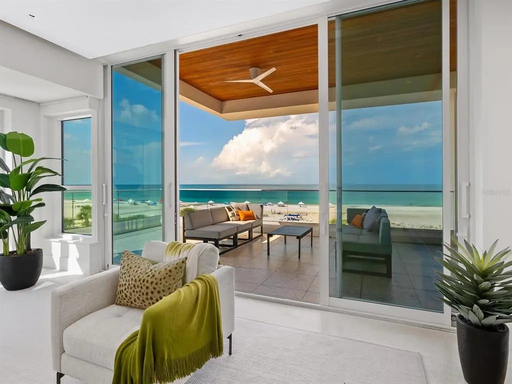 6100 Midnight Pass Road 401