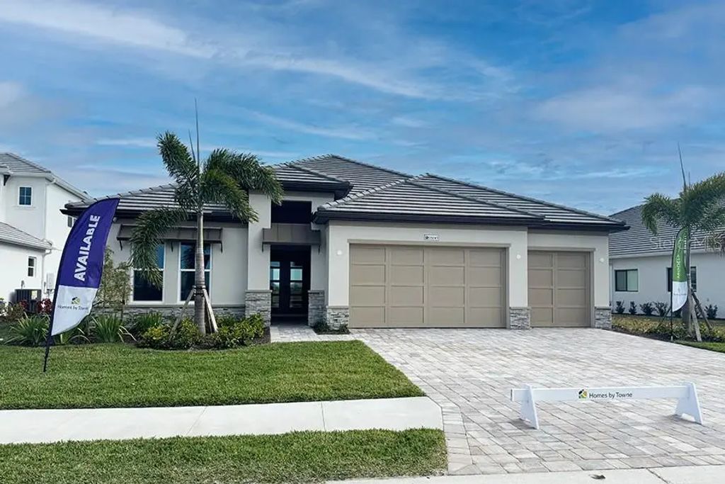 18045 Foxtail Loop, VENICE