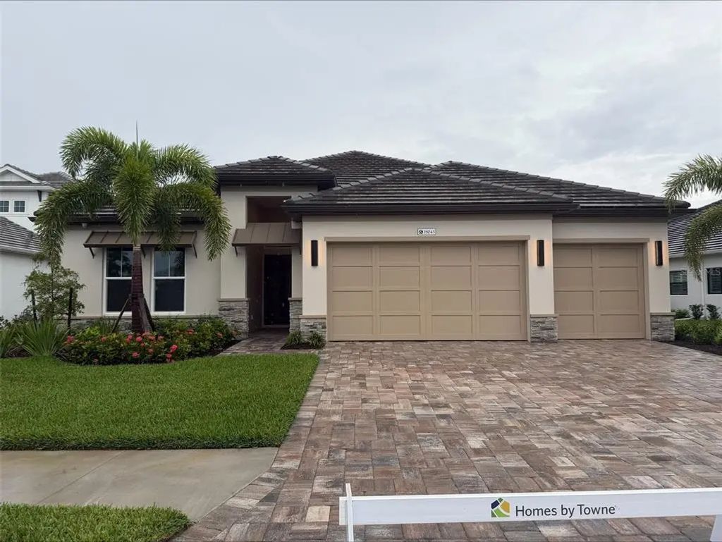 18045 Foxtail Loop, VENICE