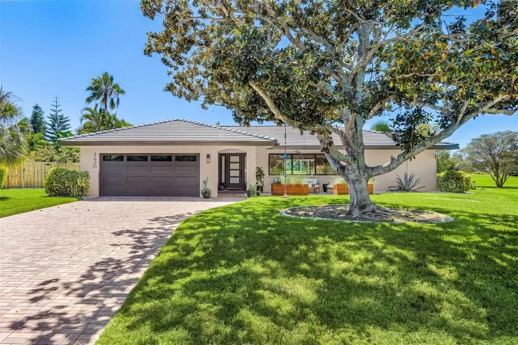 3620 Pembrook Dr, SARASOTA