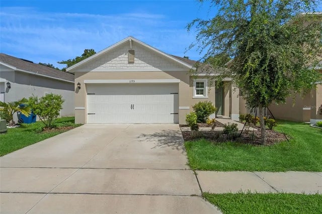 1295 Berry Lane, DAVENPORT