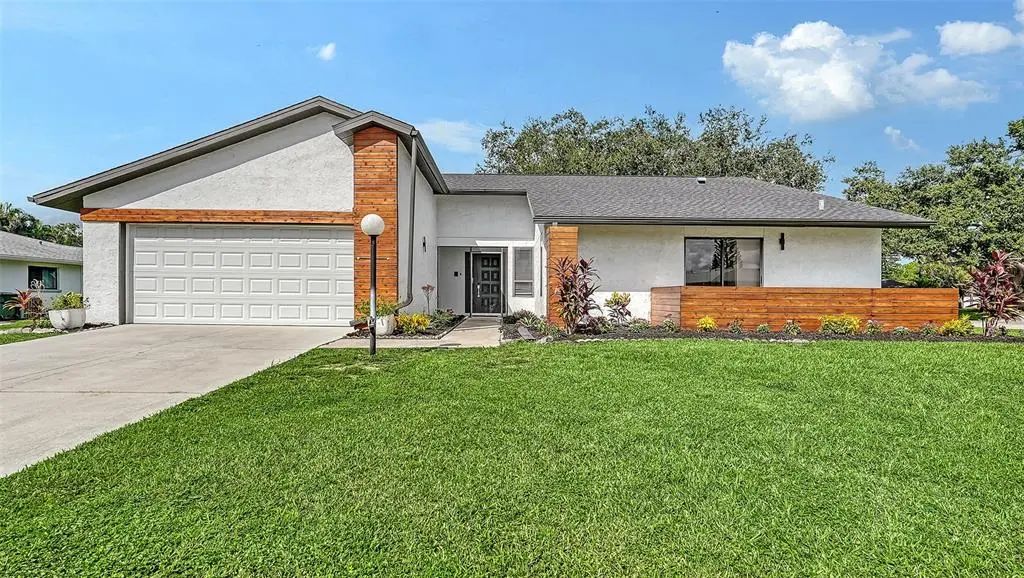 5744 Augusta Circle, SARASOTA