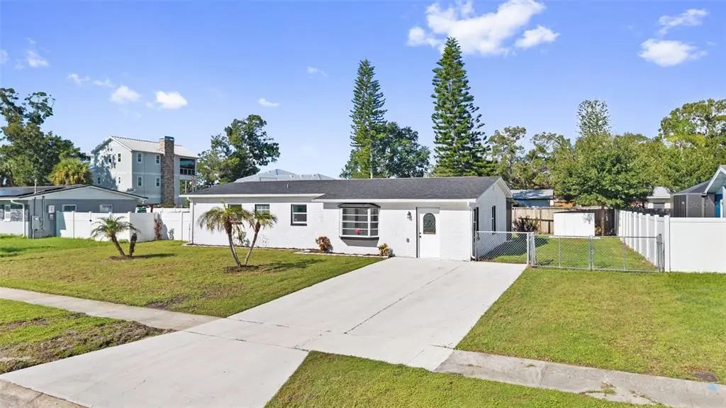 310 Country Club Drive, OLDSMAR