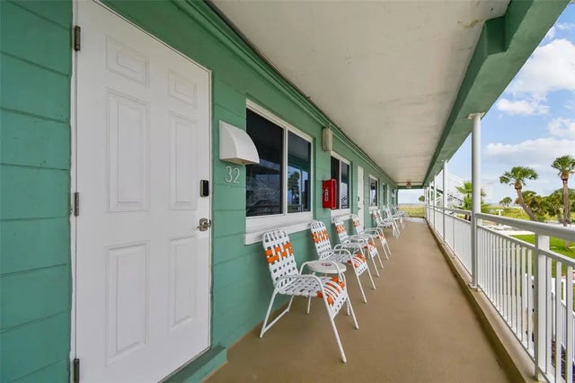 11730 Gulf Boulevard 32, TREASURE ISLAND