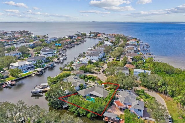 5104 W San Jose Street, TAMPA