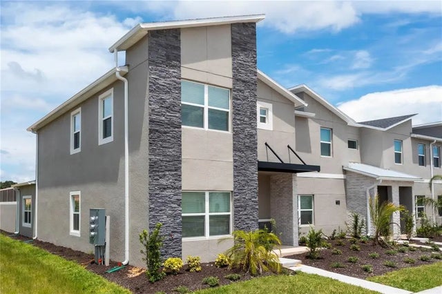 1176 Challenge Drive, DAVENPORT