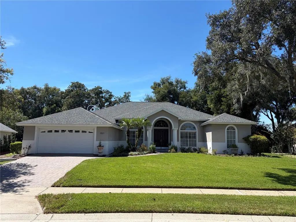 1521 Edgewater Drive, MOUNT DORA