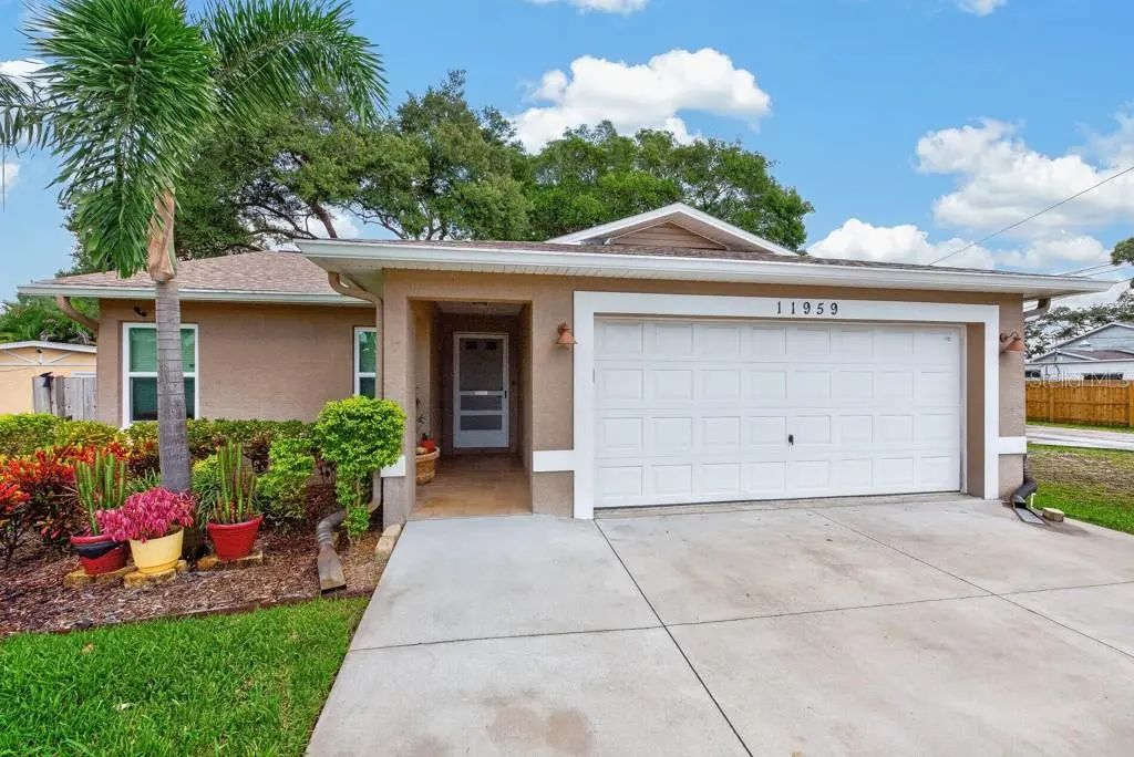 11959 Murray Avenue, SEMINOLE