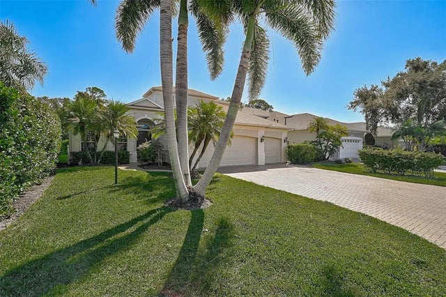 7815 Ashley Circle, BRADENTON