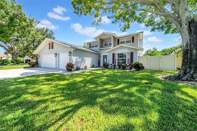8809 Glen Lakes Boulevard N, ST PETERSBURG