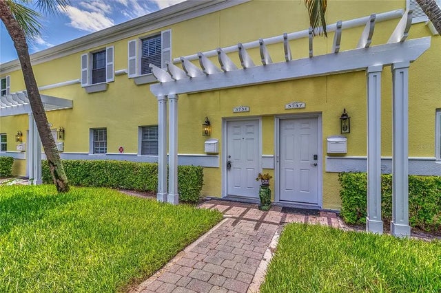 3751 Pompano Drive Se 3751, ST PETERSBURG