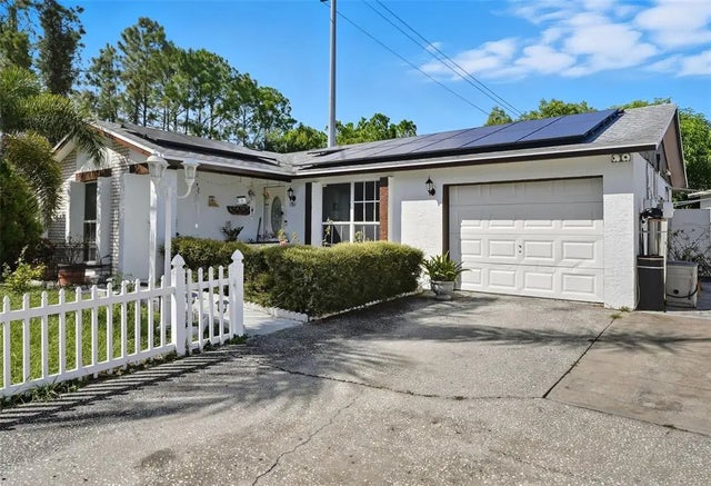 10213 Explorer Court, TAMPA