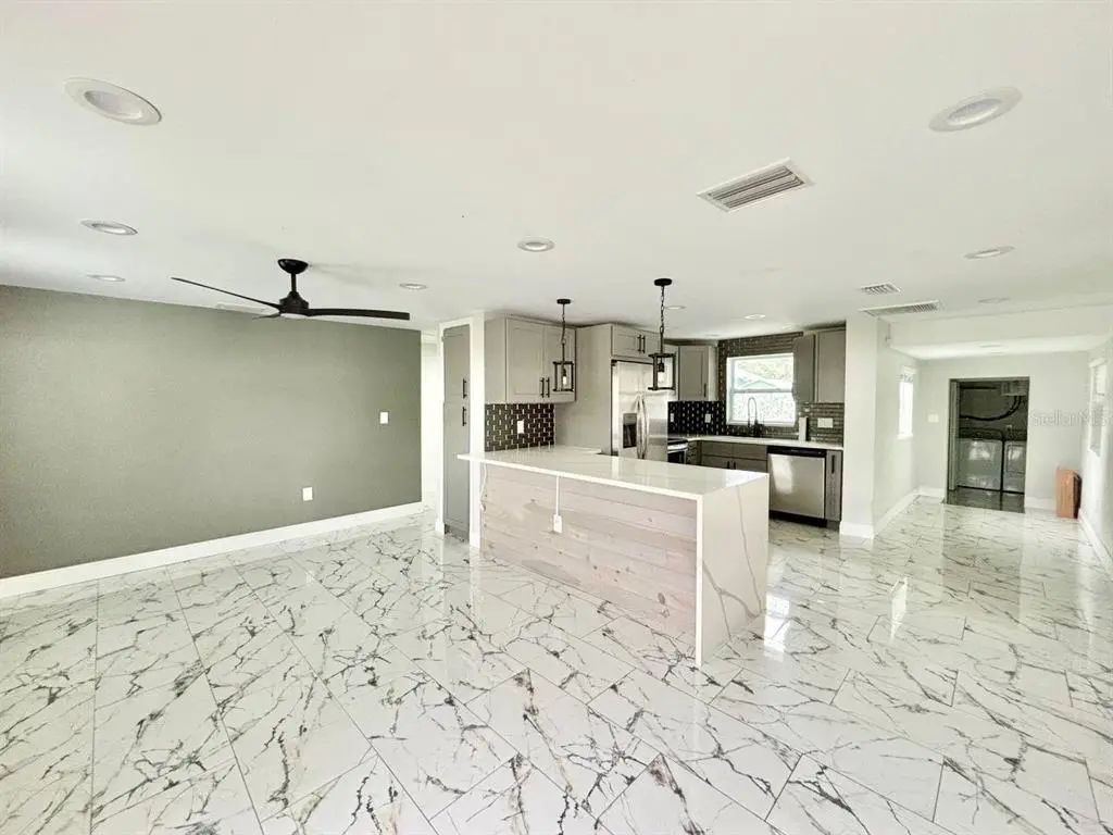 425 Orangewood Drive, DUNEDIN