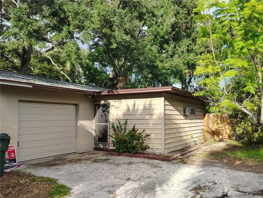 125 Wertz Drive, LARGO